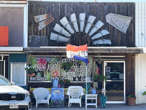 MATADOR BUSINESS EXPANDS Resq’d Junkery, located at 1123 Main Street in downtown Matador, has expanded with Blaize’s Jungle Alley. Located behind the store with alley access, it offers plants, hanging baskets, garden art and more. | CAPROCK COURIER PHOTOS