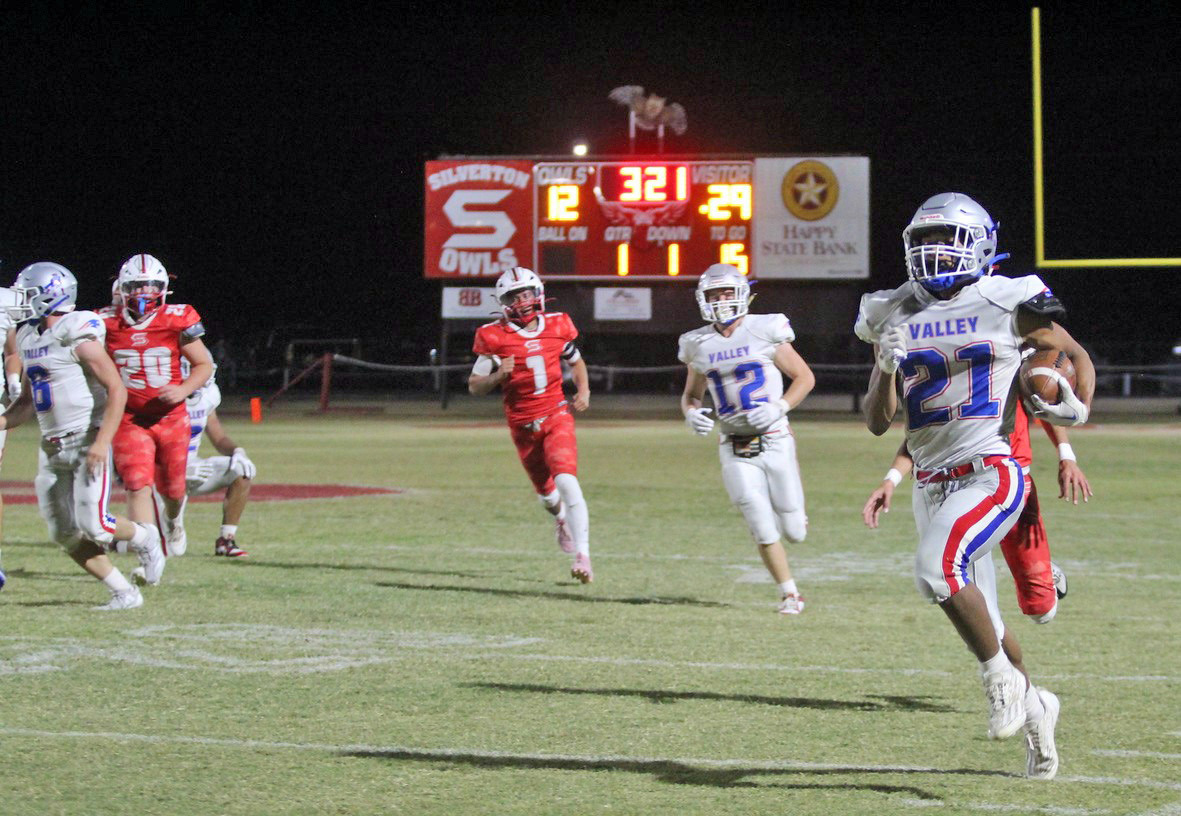 The Silverton Owls took a tough loss at homeThursday to theValley Patriots 57-12 in the Battle of Highway 86. | SHADI BUCHANAN PHOTO