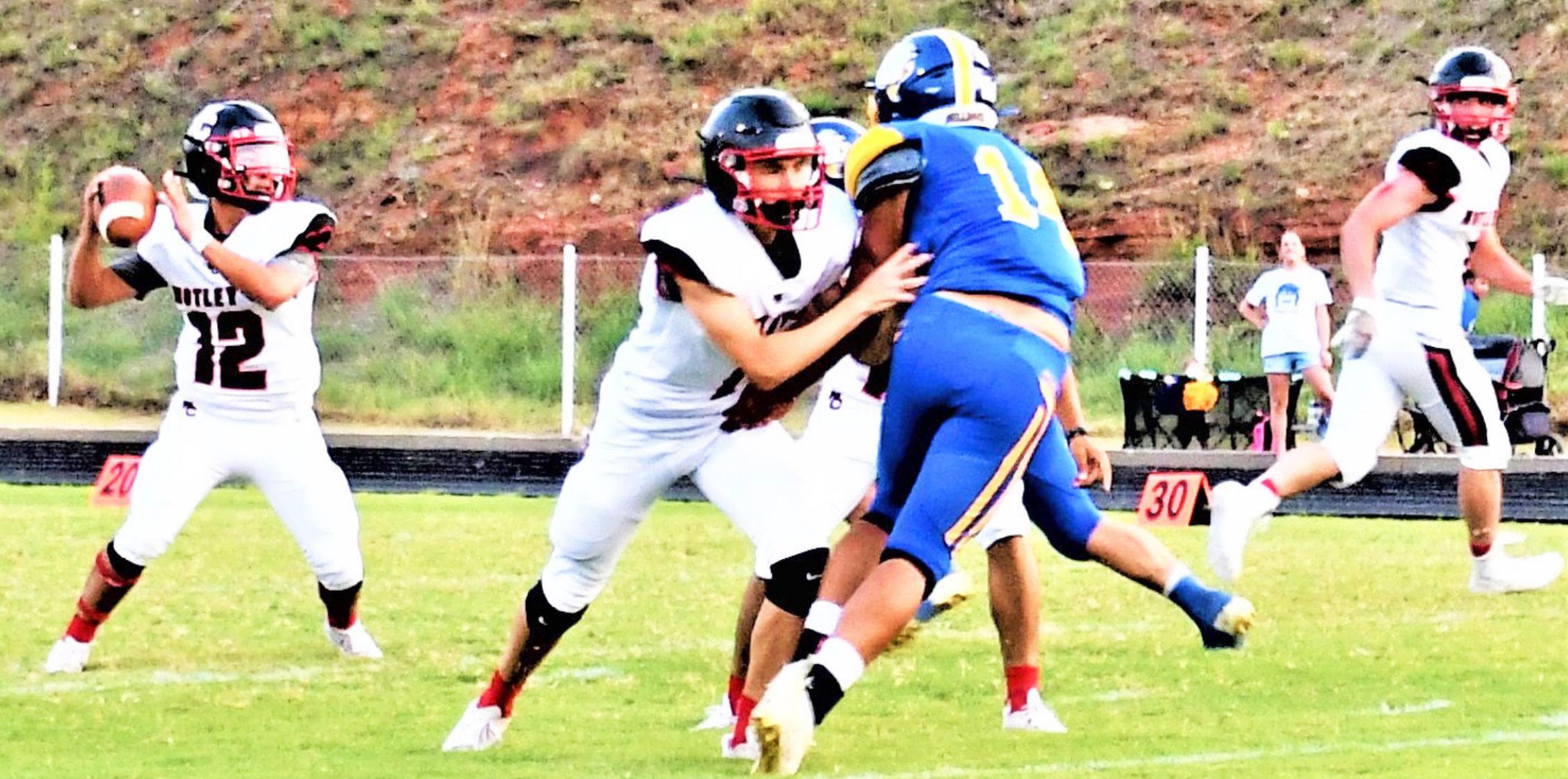 THREE-AND-OH The Motley County Matadors varsity team racked up a streak of unbroken scores in the second half to trounce the Spur Bulldogs. | COURTNEY MENDOLA PHOTO