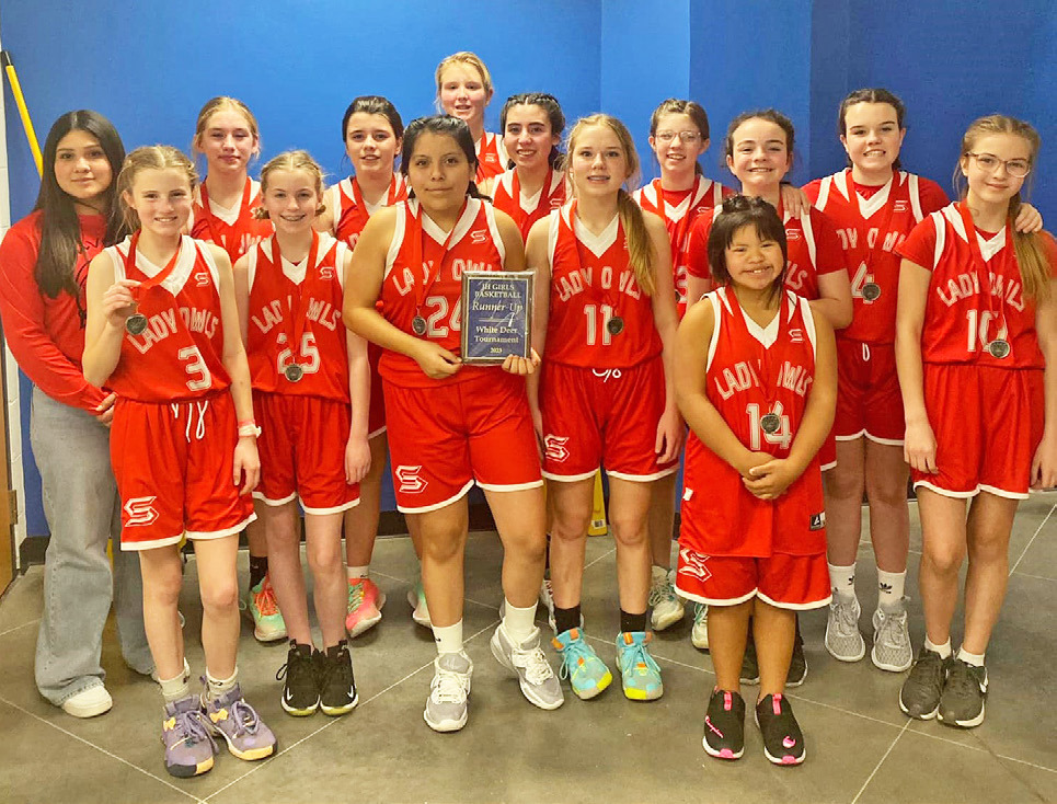 TOURNEY HONORS The Silverton junior high girls won runner-up at the White Deer basketball tournament last week. | COURTESY PHOTO