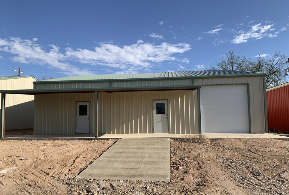 FEEDING FAMILIES With the help of the High Plains Food Bank, Quitaque-basedTri-County Meals helps feed some 1,200 people a month throughout the area. | COURTESY PHOTO