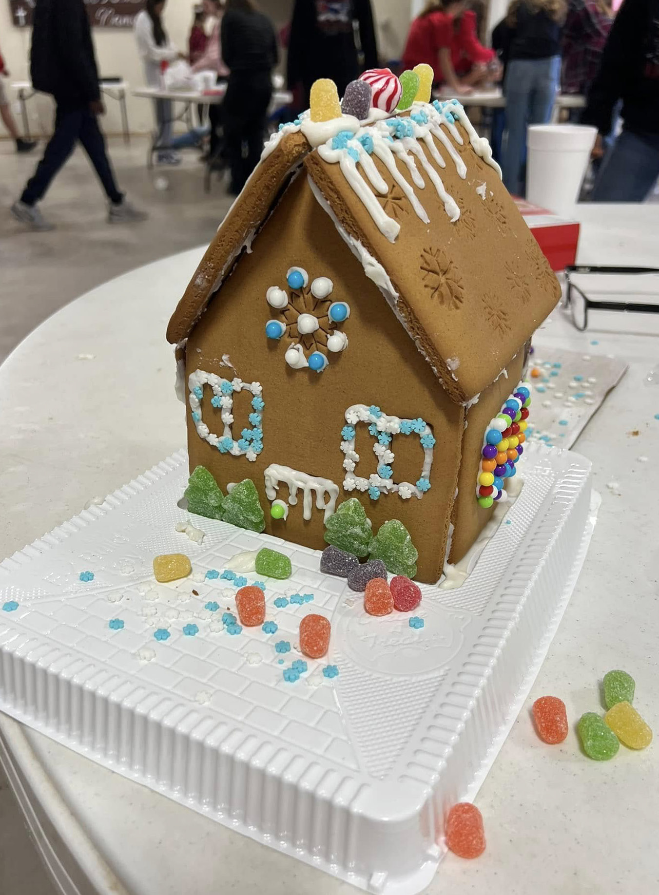 GINGERBREAD BAKE-OFF Valley High School students got into the holiday spirit their last week of classes with a gingerbread house contest. MORE PHOTOS, PAGE 10 | COURTESY PHOTOS