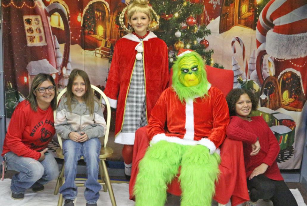CHRISTMAS AT THE LIBRARY