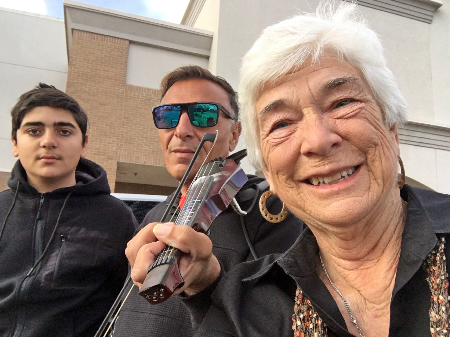 Strings on the sly: gypsy violinists