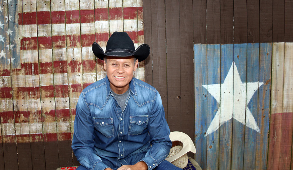 COUNTRY SINGER NEAL MCCOY