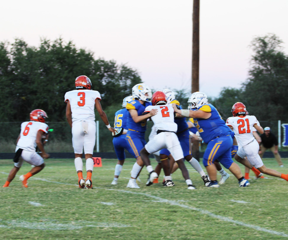 DRAGONS ROUT DOGS Paducah’s varsity football squad took on Spur last Friday night for a decisive win. | SPUR ISD PHOTOS