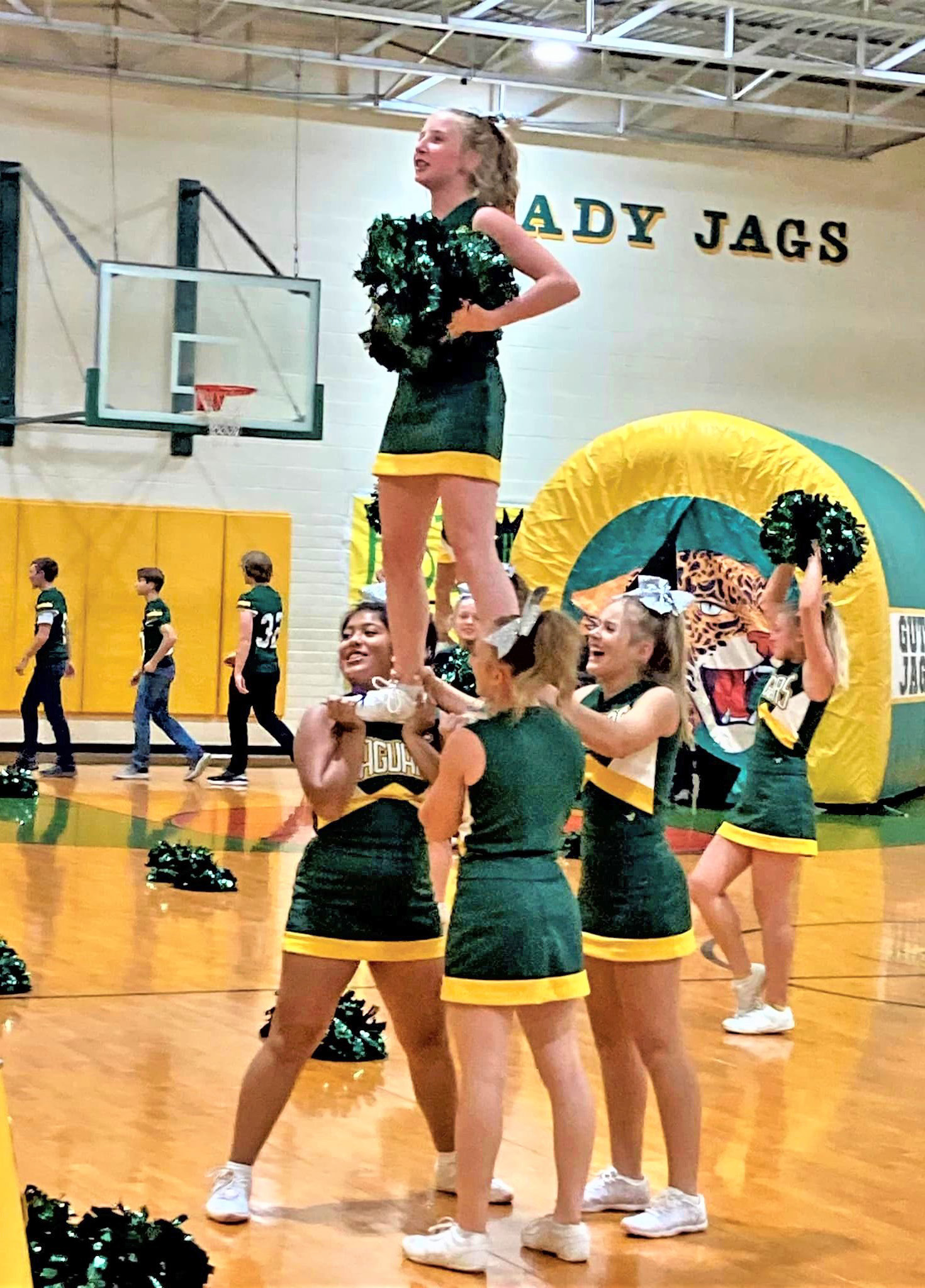 GUTHRIE CHEER