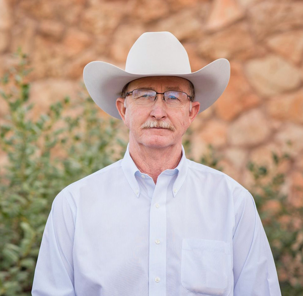 6666 manager gives keynote at Cattle U