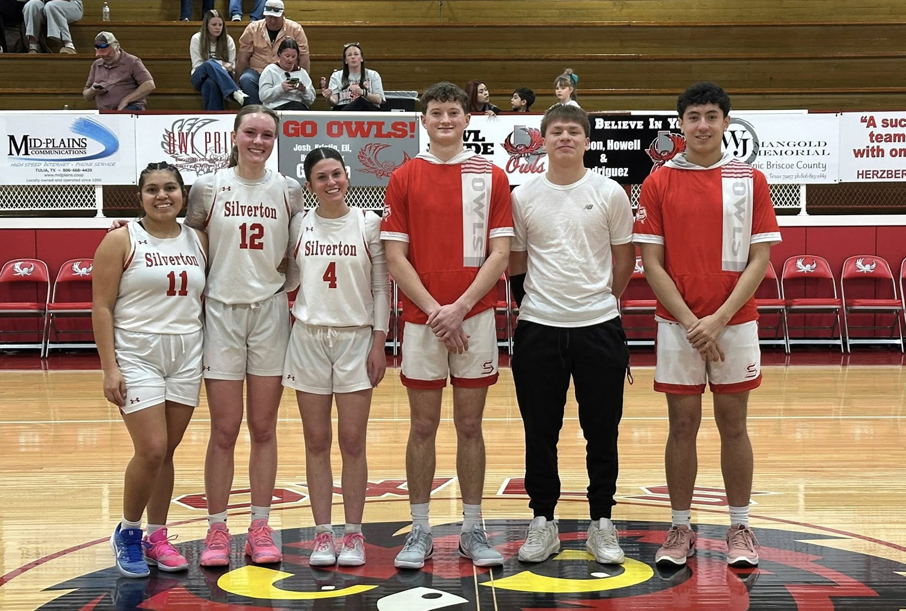 SENIOR RECOGNITION On Friday night, Silverton recognized their senior boys and girls varsity basketball players including Alonso Beltran, Maddie Francis, Natalia Deleon, J’ven Leija, Cooper Mullins and Melody Rampley. | COURTESY PHOTOS