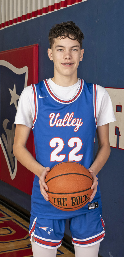 KANYON TAYLOR NEWCOMER OF THE YEAR