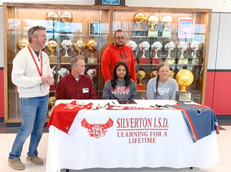 LETTER OF INTENT Silverton student-ahtlete Sara Casner signed a letter of intent to play basketball for Coach Jina Douglas with Hastings College (Nebraska) last week. | COURTESY PHOTO
