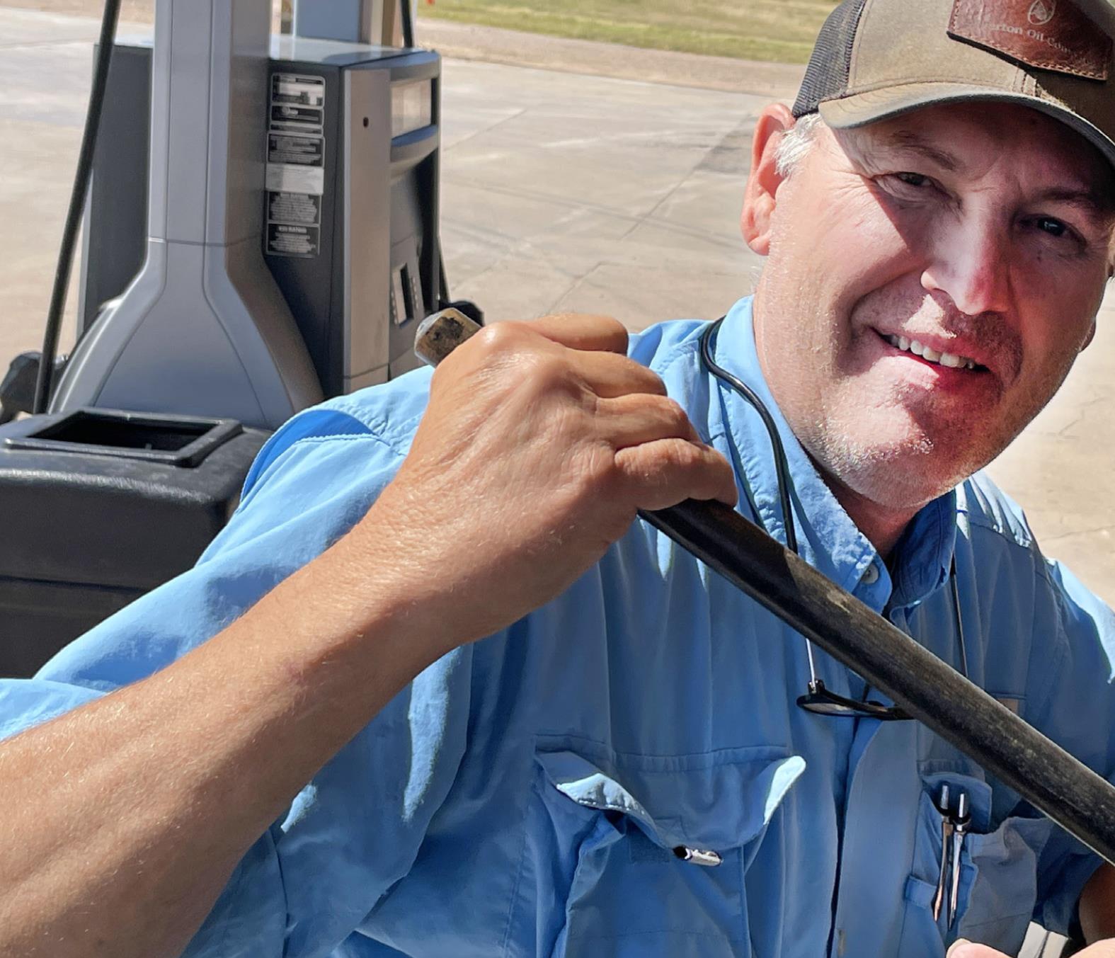 SILVERTON OIL-IVERSARY Jim Estes and his family have operated Silverton Oil, one of the last full-service stations in the Texas Panhandle, for fifty years. | BARBARA BRANNON, CAPROCK COURIER