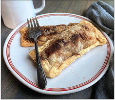 BAKED, NOT DEEP-FRIED A flaky crust filled with crisp apples and chewy dates is a winning combination for a hand pie, topped with cinnamon and crunchy turbinado sugar. | ANGELINA LARUE photo