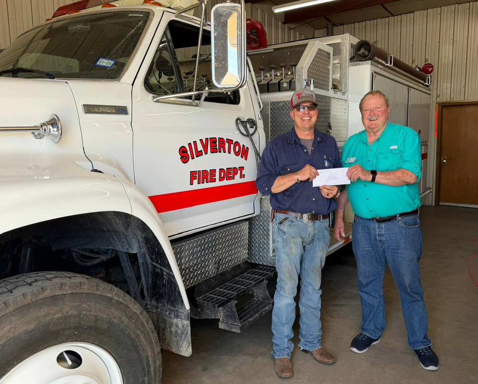 SILVERTONVFD GIFT Fire Chief JoDee Robison and the Silverton Volunteer Fire Department were awarded a $10,000 gift from the 100 Club of theTexas Panhandle and the Amarillo Area Foundation last week. | COURTESY PHOTOS