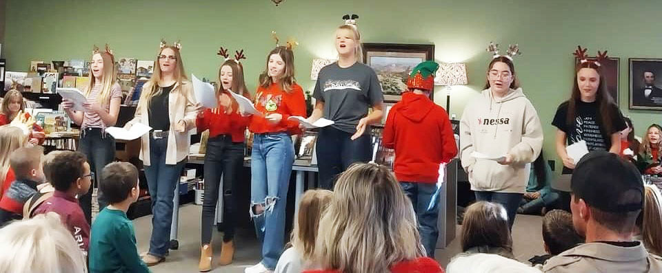 SILVERTON LIBRARY December was a joyful time at the Silverton Library. From Monday preschool reading time to Silverton ISD students sharing books during Silverton’s Christmas Open House, great fun was had by all. | COURTESY PHOTOS