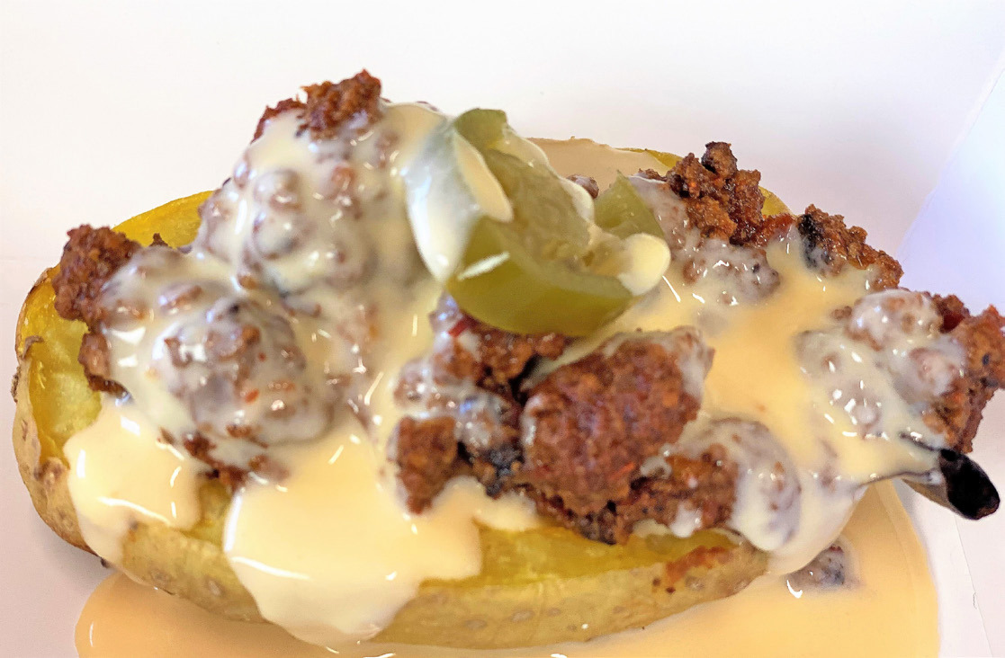 GET THE SKINNY This super easy chili goes on chili dogs or Frito pies, and on chili-cheese potato skins. | ANGELINA LARUE PHOTO