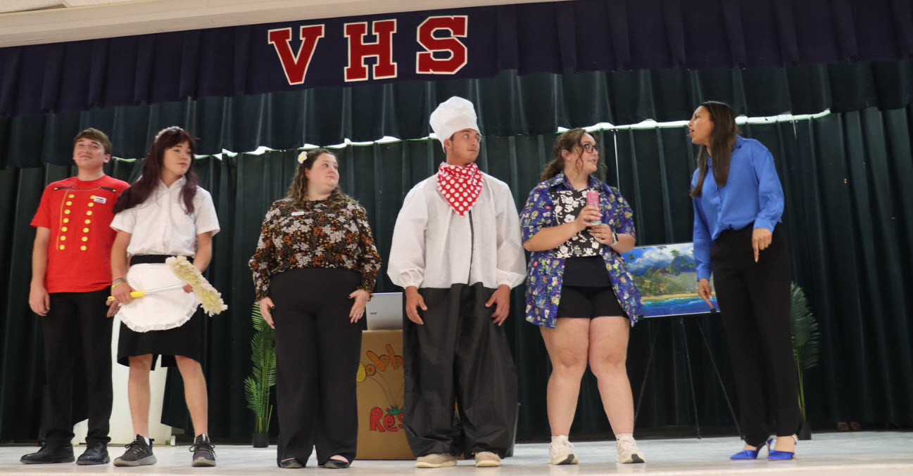 VALLEY SENIOR PLAY