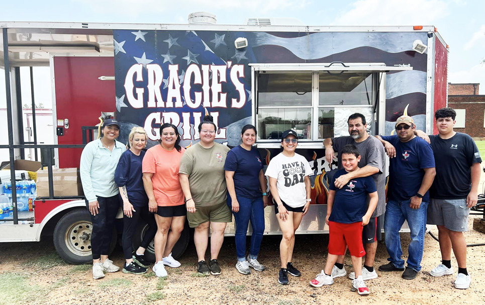 GRACIE’S GRILL HELPING