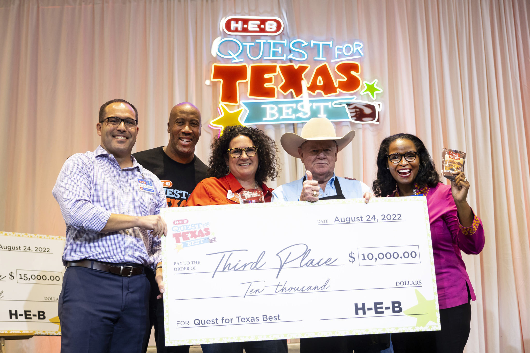 6666 WINNER Burnett Ranches LLC – Four Sixes Ranch was selected among hundreds of entries as the third place winner in the HEB best Texas products contest with its Chuck Wagon Chile Mix. | COURTESY PHOTO