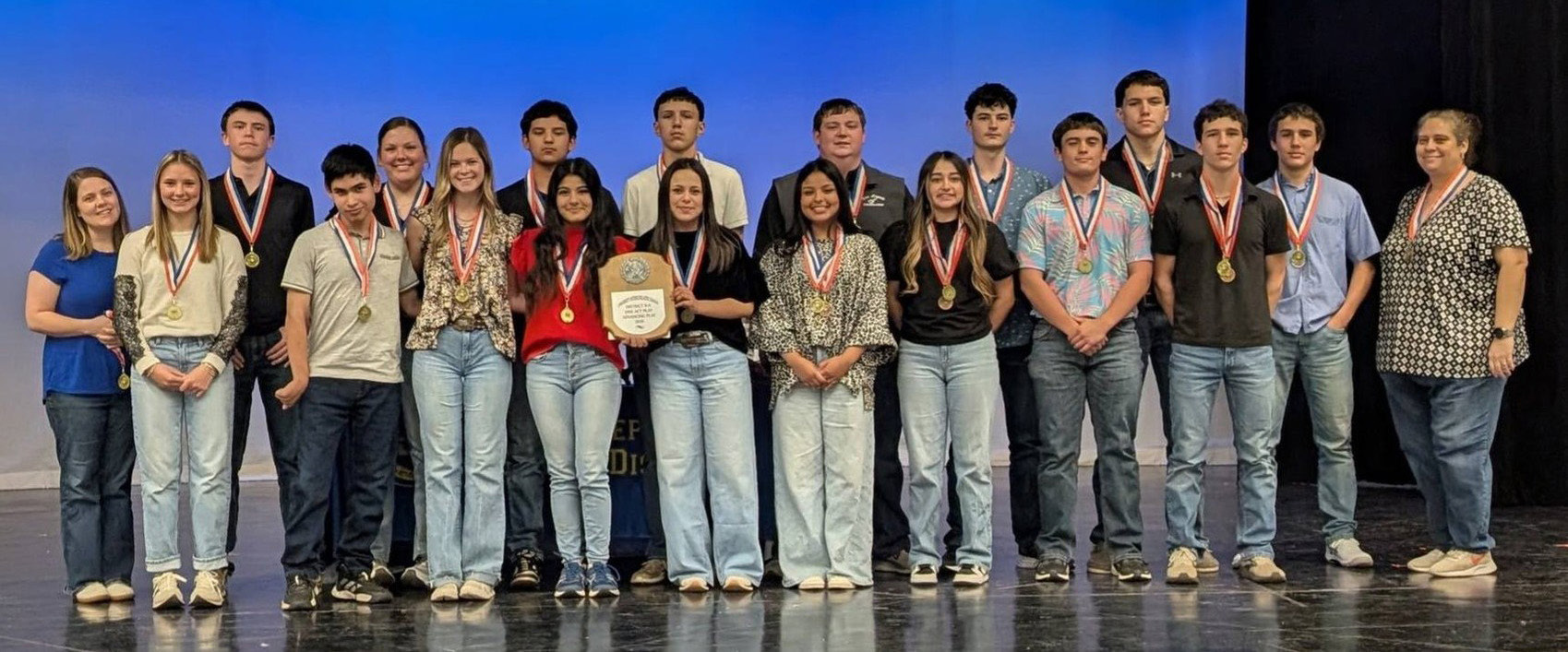 BI-DISTRICT BOUND The Motley County ISD One Act Play production of“The Lion,TheWitch andTheWardrobe”advanced to bi-district competition and will be presented at the Bi-District meet Wednesday, April 1 in Spur. | COURTESY PHOTO
