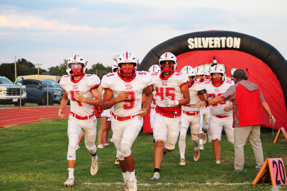 OWLS READY FOR HOME GAME After an away loss last week (above), Silverton will host White Deer Friday night, Oct. 3, at home. | COURTESY PHOTO