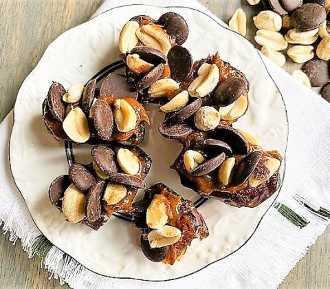Candy Bar Bites a fun snack to make—and much