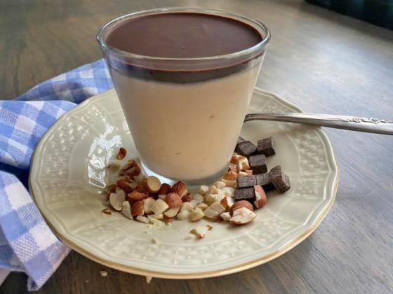YUMMYYOGURTCUP This yogurt cup could be layered with slices of bananas, chopped peanuts or almonds—or a few semi-sweet chocolate chips could be stirred in. | ANGELINA LaRUE PHOTO
