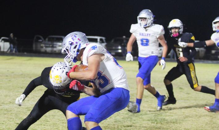 Valley defeats Petersburg, claims playoff spot