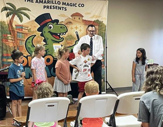 Silverton Library kicks off summer reading program with a little magic