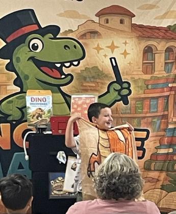 Silverton Library kicks off summer reading program with a little magic