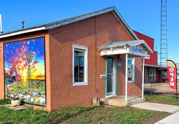 New restaurant opens in downtown Silverton