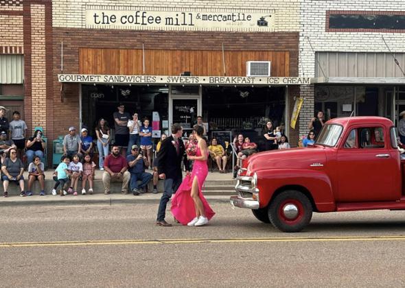 SPOTLIGHT ON VALLEY, SILVERTON PROMS