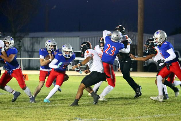 The No. 6 Valley Patriots (5-2, 2-0) upset the No. 3 Paducah Dragons (5-2, 1-1) 51-26 last week in Turkey. This Friday, Valley takes on the number-one-in-the-state Motley County Matadors. Paducah will host Chillicothe. SEE MORE, PAGE 6 | SHADI BUCHANAN
