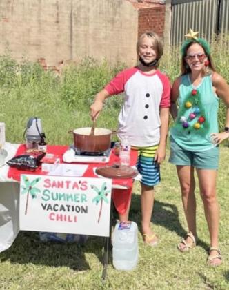 3rd Place Showmanship-Santa's Summer Vacation. Chili-Stacey &amp;amp; Colin Kelly. Lubbock, Texas.