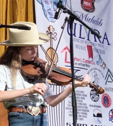 Singin’ in the rain: 53rd Bob Wills Day swings along swimmingly despite weather
