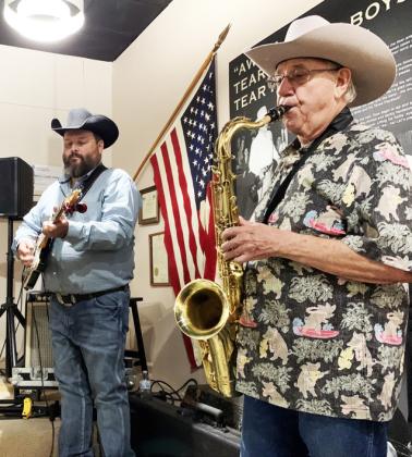 Singin’ in the rain: 53rd Bob Wills Day swings along swimmingly despite weather