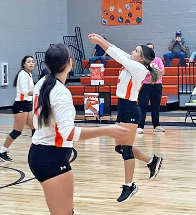 PADUCAH VOLLEYBALL Leticia Mejia saved a second hit in match against Rotan. | SUE JANE SULLIVAN PHOTO