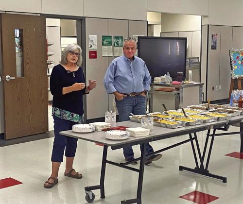SILVERTON TEACHER IN-SERVICE Last week, Silverton ISD teachers went back to school, and the community showed their support for area educators. First National Bank of Silverton provided lunch from the Coffee Mill in Quitaque; Hohe Architects supplied breakfast; and Happy State Bank provided the staff with Chick-Fil-A. | COURTESY PHOTOS