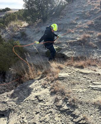 SILVERTON VFD TRAINING The Silverton Volunteer Fire Department held rope training at Mackenzie Lake last week. The squad was helped by theTuliaVFD, Mackenzie Municipal Lake staff and Silverton EMS. | COURTESY PHOTO