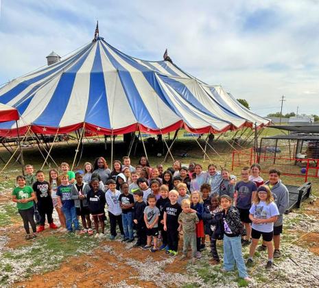 CIRCUS COMES TO TOWN