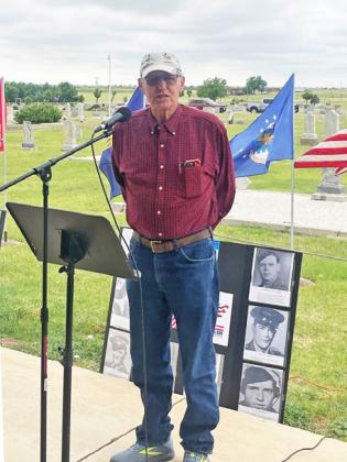 GARY WEAKS gave the closing prayerfollowedbytheplayingof “Taps”byJeffSmithatSilverton’s Memorial Day ceremony. | WYLIE BOMAR PHOTOS
