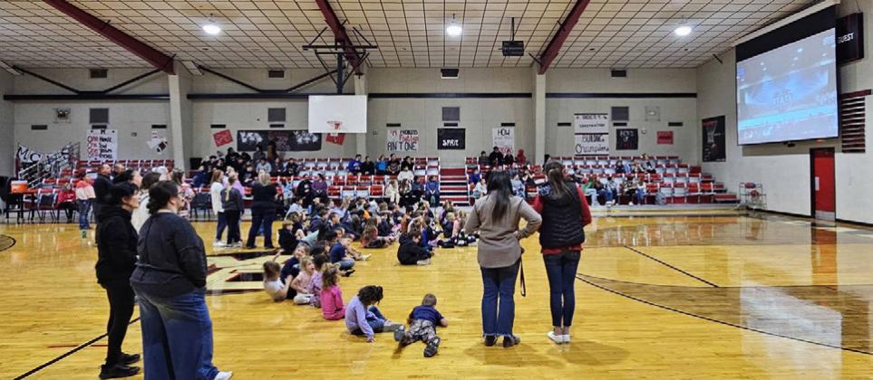 SPOTLIGHT ON MOTLEY AT STATE CHEER