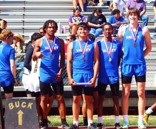 Track Boys 800 M Relay