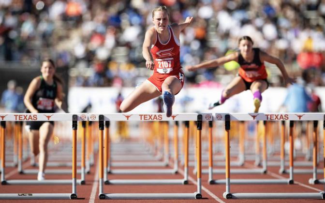 SILVERTON GOES FOR THE GOLD Silverton’s Maddie Francis, the school’s only Statequalifying athlete in 2025, took first place in the girls 100-meter hurdles with a time of 14.79. Francis’s solo performance in three events was sufficient to gain the school 4th place overall in Conference 1A. | JOE GARCIA III FOR PRESS PASS SPORTS