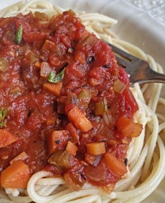 MEATLESS MONDAYS might be popular year-round with this flavorful Italian alternative to your usual spaghetti suace. | ANGELINA LARUE