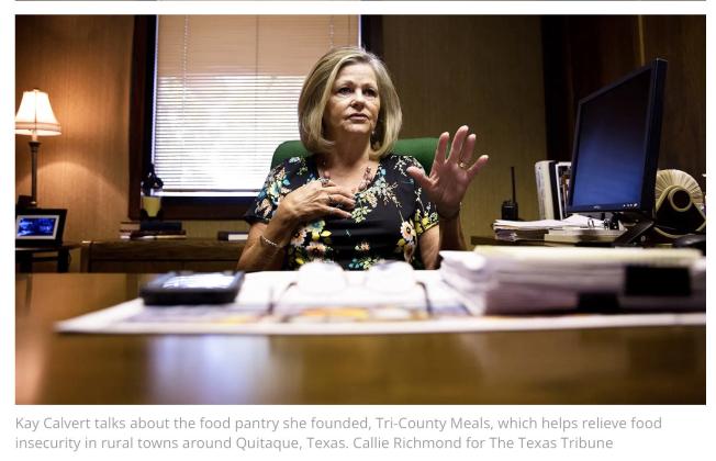 NEIGHBOR HELPING NEIGHBOR Kay Calvert of Quitaque’s Tri-County Meals (shown here in a Texas Tribune photo from 2017) has been rallying community volunteers to help distribute food from the High Plains Food Bank for years. | CALLIE RICHMOND FOR THE TEXAS TRIBUNE