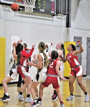 LADY OWLS FALL SHORT