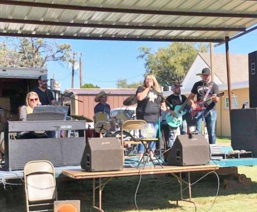 SILVERTON SINGING At Our Lady of Loreto's Jamaica on Sunday, July 25 the featured music will be provided by Scarlett and the Silvertown Band. | COURTESY PHOTO