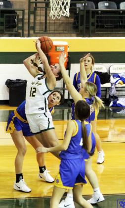 Tough week on court for Guthrie