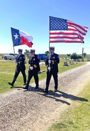 On Monday the Silverton Cemetery Association held a Memorial Day service honoring the fallen heroes of the military. Master Gunnery Sergeant Frank Ramiez, Jr., gave the keynote, and the Silverton Volunteer Fire Department presented the colors. | COURTESY PHOTO